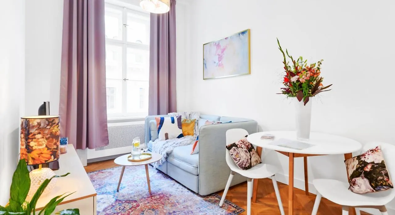 Palace Dlazdena Central Apartment - New Town Прага Чехия